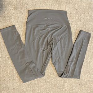 NVGTN Signature Leggings